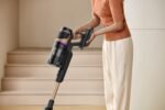 ⁦Reactiveness NEC550BK שואב אבק אלחוטי עוצמתי וקל לשימוש כולל מט מפרקי ותצוגה דיגיטלית מבית Eureka⁩ – תמונה ⁦3⁩