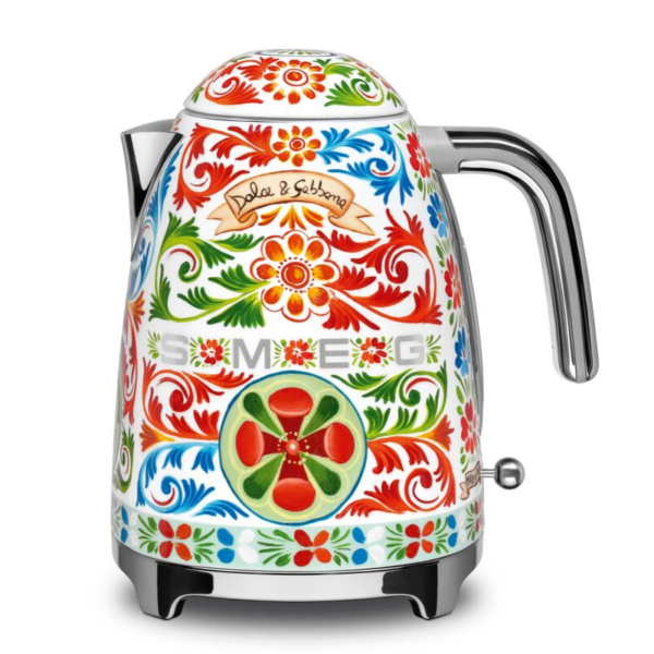 ⁦Dolce & Gabbana קומקום חשמלי מעוצב מבית SMEG⁩ – תמונה ⁦1⁩