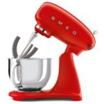 ⁦SMF03 מיקסר מקצועי בעיצוב רטרו 4.8 ליטר מבית Smeg - אדום⁩ – תמונה ⁦3⁩