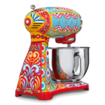 ⁦SMF03DGEU מיקסר רטרו SMEG בעיצוב Dolce & Gabbana מבית SMEG⁩ – תמונה ⁦2⁩
